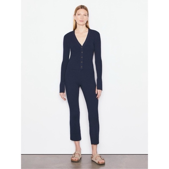 FRAME Ribbed Crop Kick Knit Flared Sweater Pant in Navy Sz. Small - Picture 3 of 11